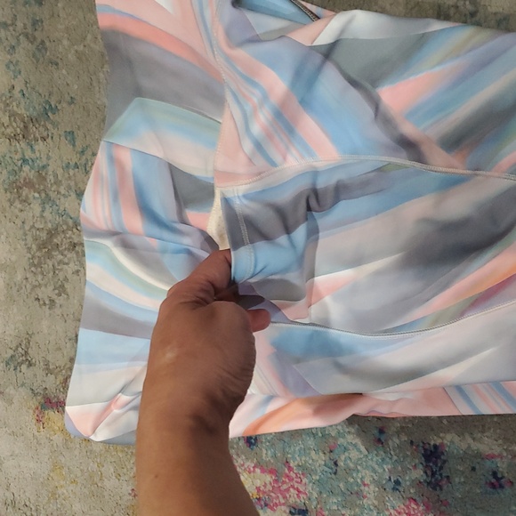 Calia Carrie Underwood Energize Collection Swirl Pattern Leggings Size M - Picture 7 of 10